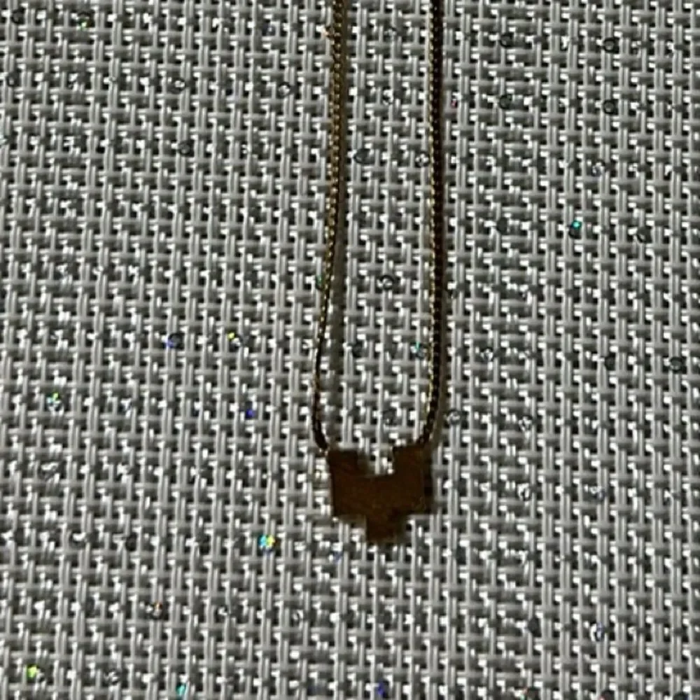 Avon Gold Tone Baguette Crystal Lavender Blue Silver Delicate Hues Necklace
